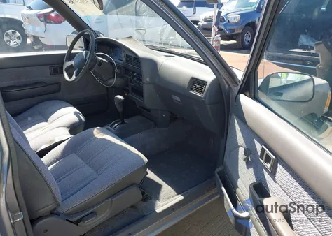 1993 Toyota Pickup 1/2 Ton Ex Long Whlbs Sr5 z USA, uszkodzony, nr VIN JT4VN93G4P5035738